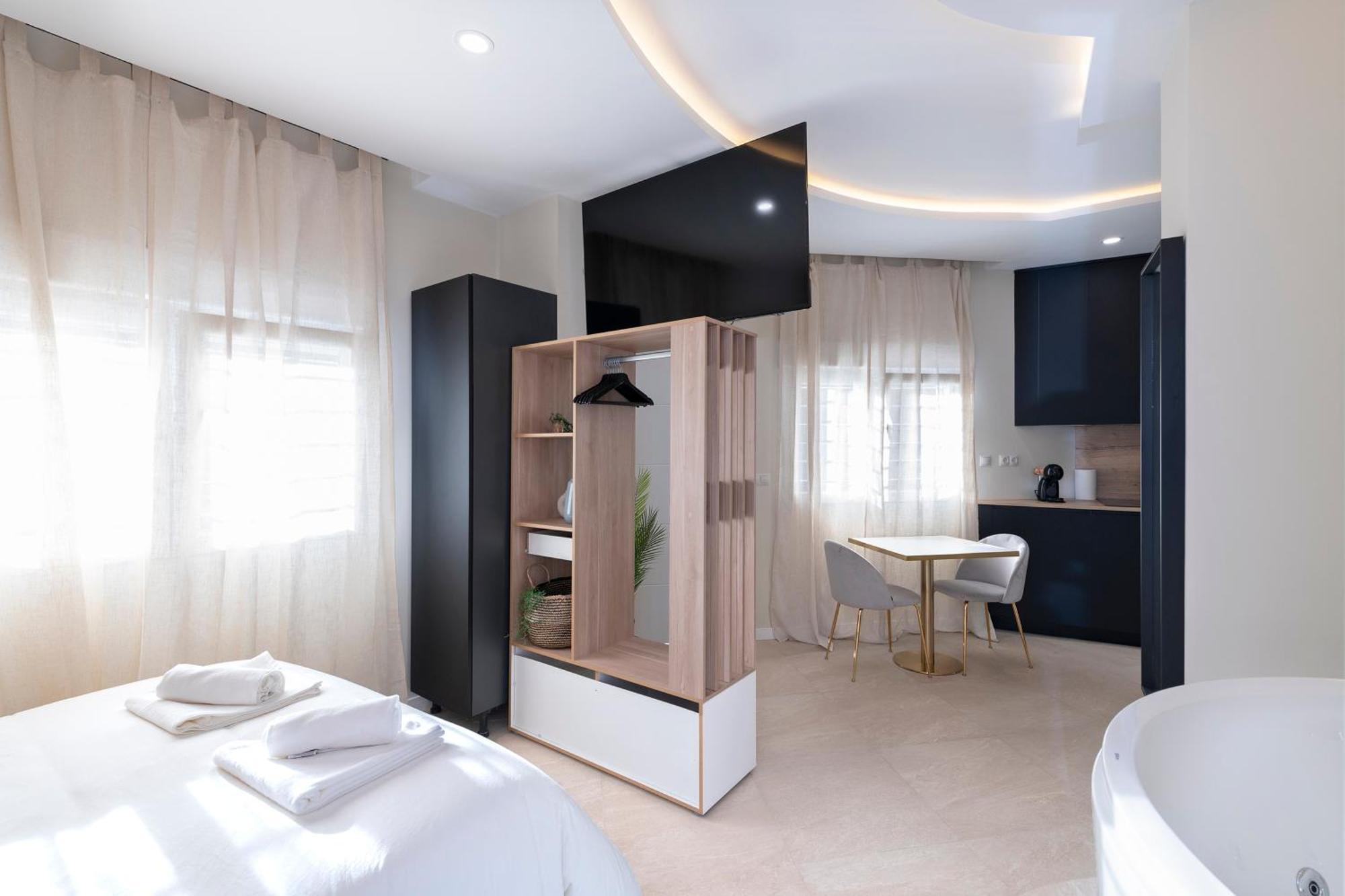 Malaga Boutique V.V Luxury Jacuzzyアパートメント エクステリア 写真
