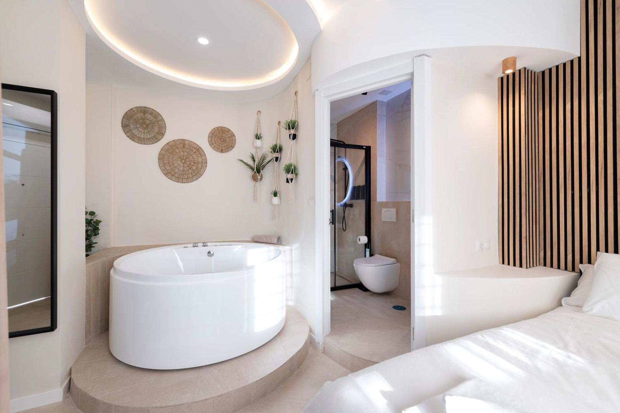 Malaga Boutique V.V Luxury Jacuzzyアパートメント エクステリア 写真