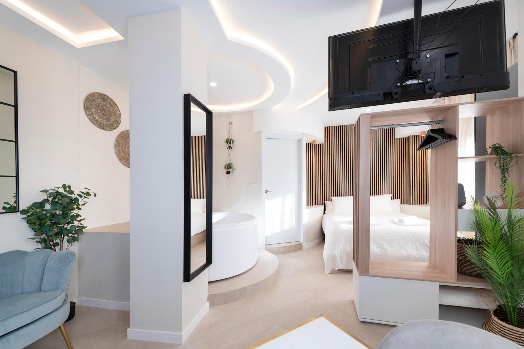 Malaga Boutique V.V Luxury Jacuzzyアパートメント エクステリア 写真